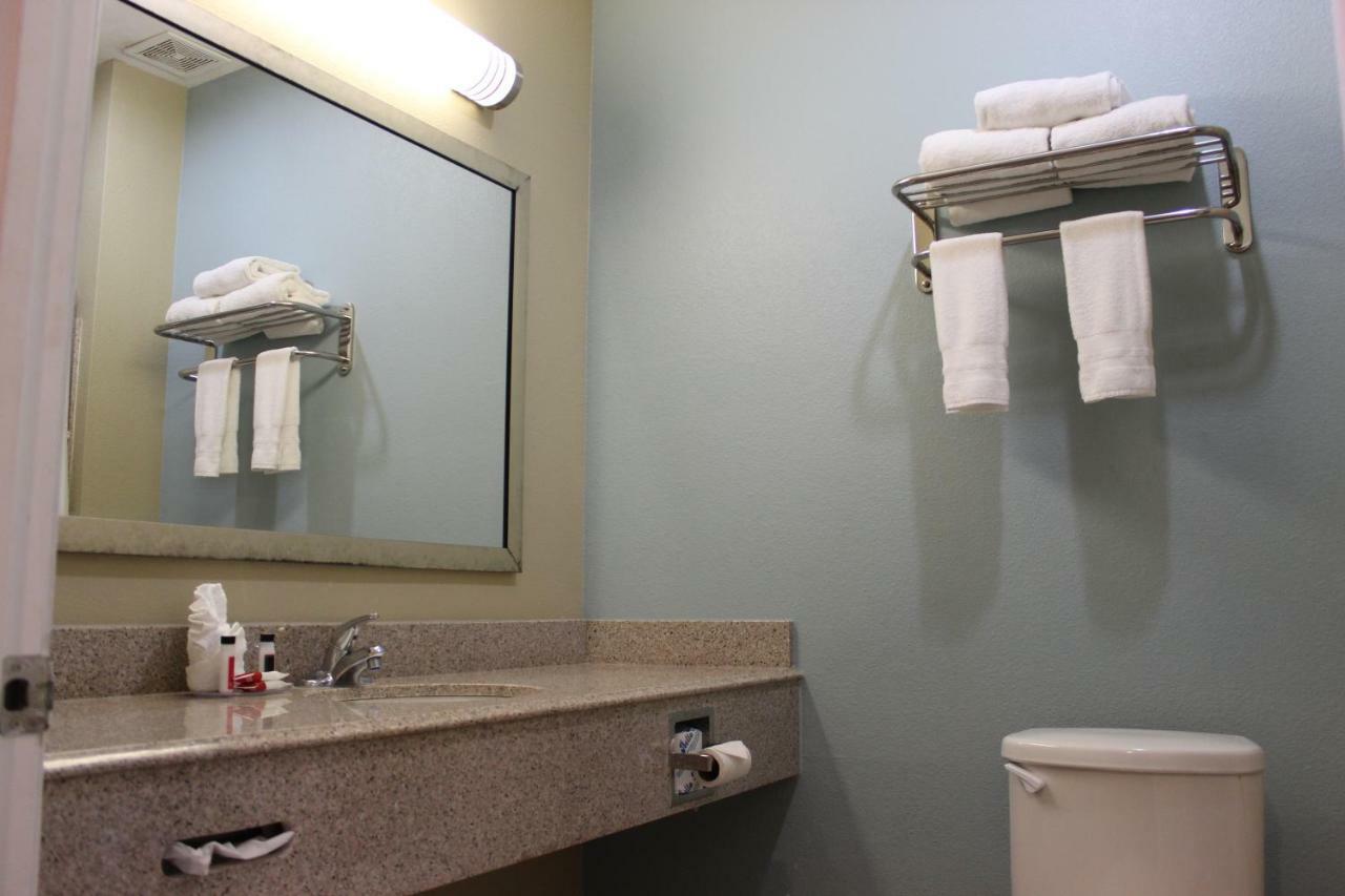 Horizon Inn & Suites Pearsall エクステリア 写真